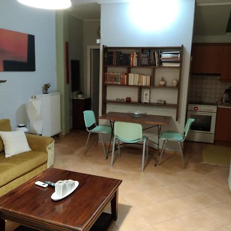Ησυχες Διακοπες Villa Каламата Екстериор снимка