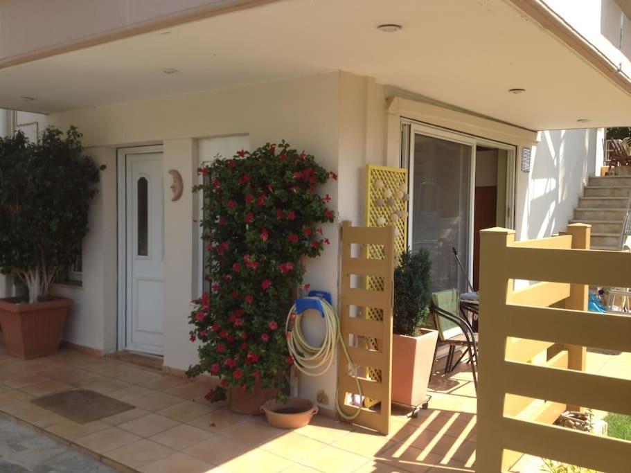 Ησυχες Διακοπες Villa Каламата Екстериор снимка