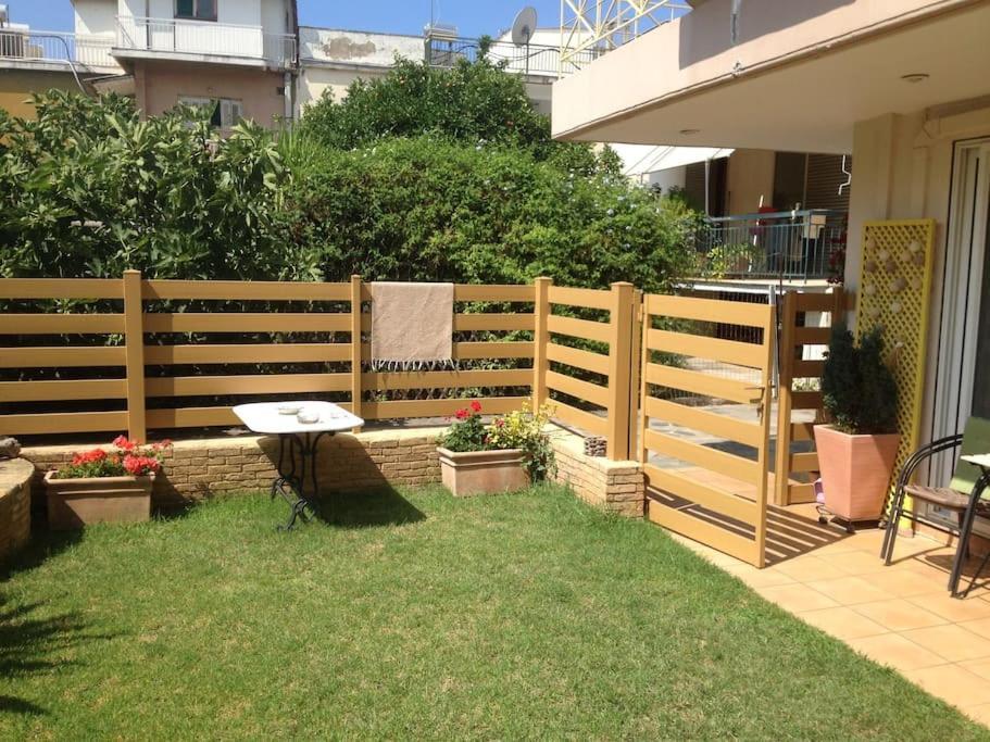 Ησυχες Διακοπες Villa Каламата Екстериор снимка